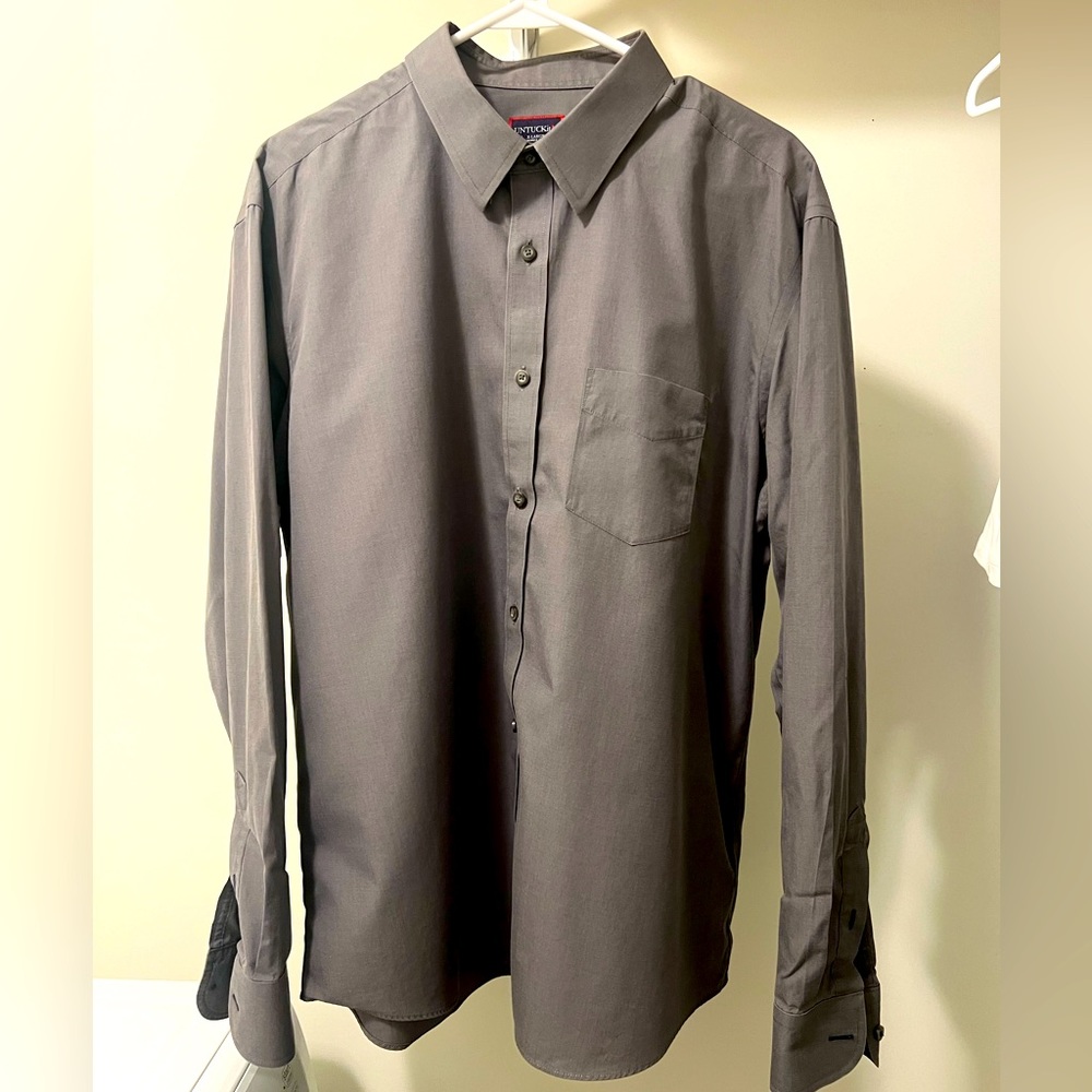 Like new, UntuckIT men’s shirt. XL